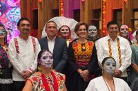 *Nino Morales acompaña a Salomón Jara en la presentación de “La Fiesta Más Viva de Todas”*